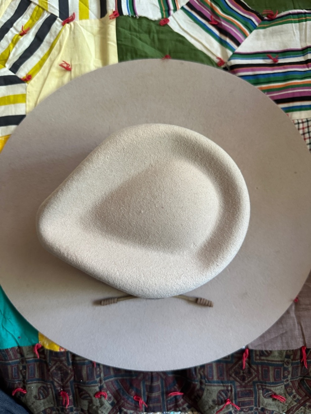 Classic Wide-Brim Wool Felt Hat in Light Beige